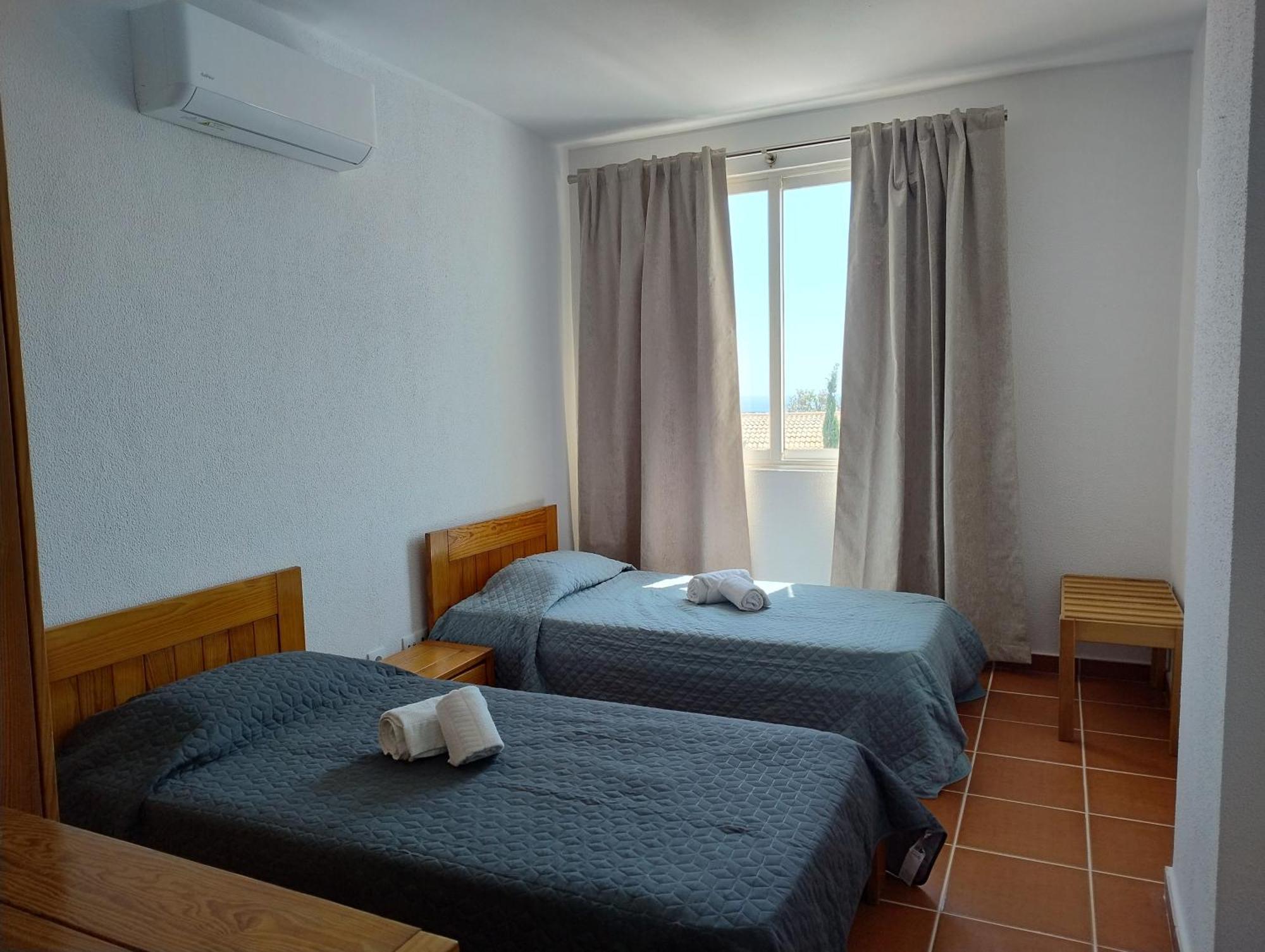 Bay View Apartments อัลบูเฟรา ภายนอก รูปภาพ