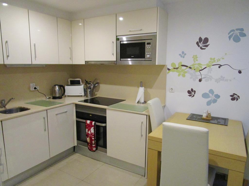 Bay View Apartments อัลบูเฟรา ภายนอก รูปภาพ