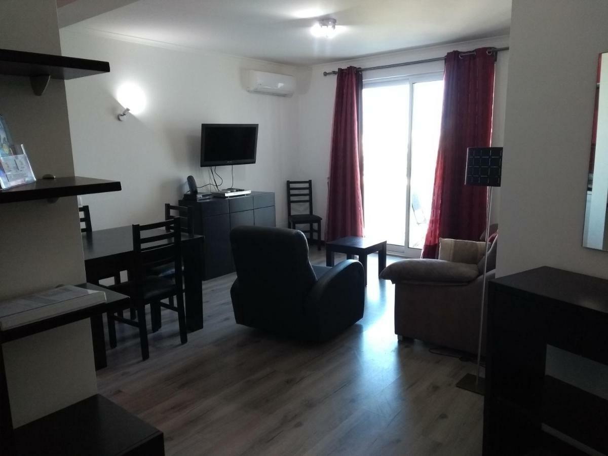 Bay View Apartments อัลบูเฟรา ภายนอก รูปภาพ