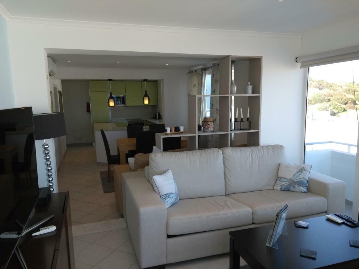 Bay View Apartments อัลบูเฟรา ภายนอก รูปภาพ