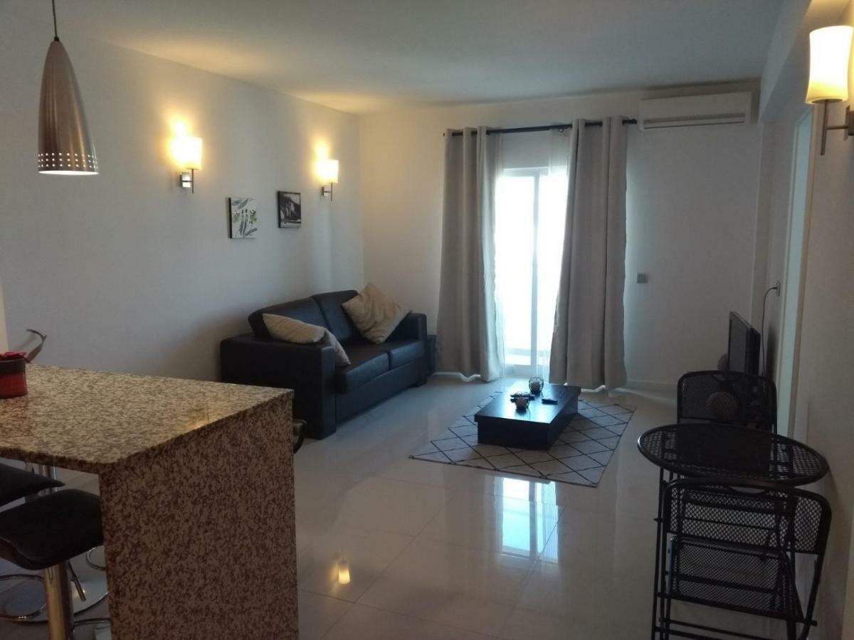 Bay View Apartments อัลบูเฟรา ภายนอก รูปภาพ