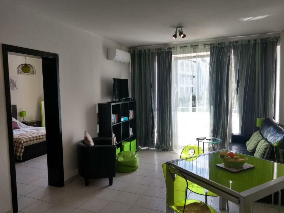 Bay View Apartments อัลบูเฟรา ภายนอก รูปภาพ
